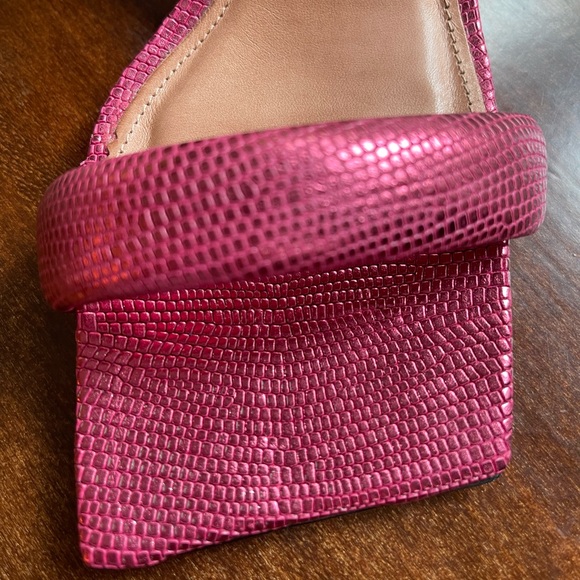 Vicenza NWT Sz 37EU Brazilian designer leather strappy metallic heels; top rated - Picture 3 of 16